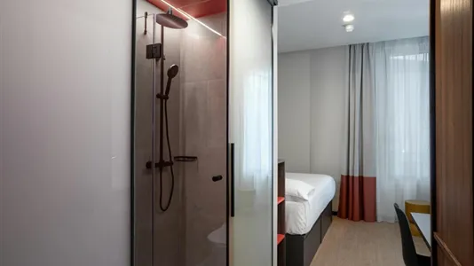 Rooms in Santiago de Compostela - photo 2