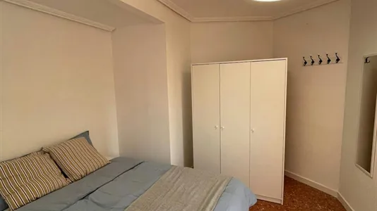 Rooms in Mislata - photo 8