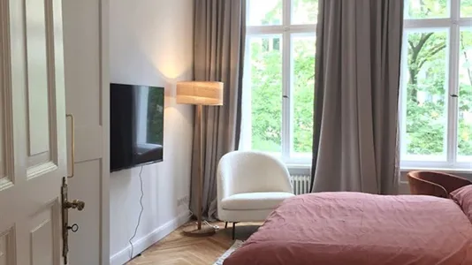 Apartments in Berlin Charlottenburg-Wilmersdorf - photo 8