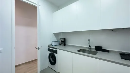 Rooms in Barcelona Eixample - photo 7