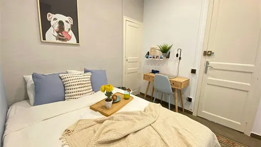 Rooms in Barcelona Eixample - photo 3