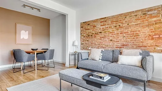 Apartments in Barcelona Eixample - photo 3