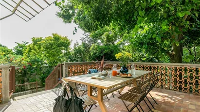 Room for rent in L'Haÿ-les-Roses, Île-de-France