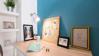 Room for rent in Milano Zona 7 - Baggio, De Angeli, San Siro, Milan