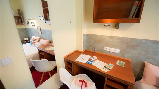 Rooms in Bilbao - photo 4