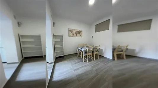 Rooms in Barcelona Sants-Montjuïc - photo 10