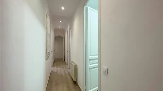 Rooms in Barcelona Eixample - photo 9