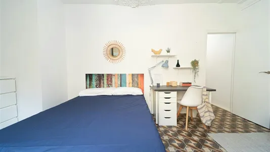 Rooms in Barcelona Ciutat Vella - photo 6