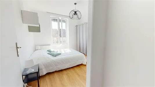 Apartments in Lyon - photo 5