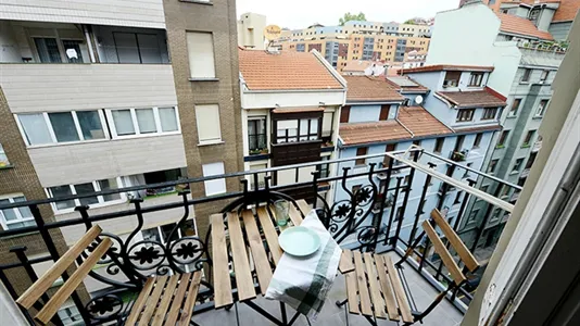 Rooms in Bilbao - photo 9