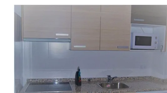 Rooms in Zaragoza - photo 9