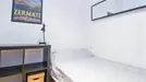 Room for rent, Valencia L'Eixample, Valencia (region), &lt;span class=&quot;blurred street&quot; onclick=&quot;ProcessAdRequest(7745019)&quot;&gt;&lt;span class=&quot;hint&quot;&gt;See streetname&lt;/span&gt;[xxxxxxxxxxxxx]&lt;/span&gt;