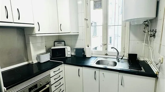 Rooms in Madrid Moncloa-Aravaca - photo 5