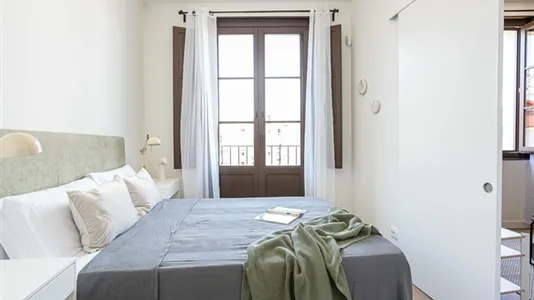 Apartments in Barcelona Ciutat Vella - photo 8