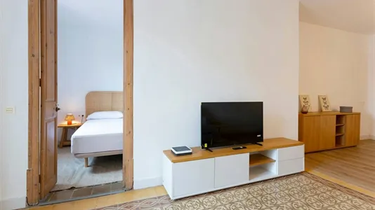 Apartments in Barcelona Eixample - photo 5