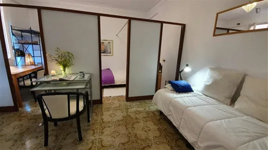 Rooms in Barcelona Ciutat Vella - photo 7