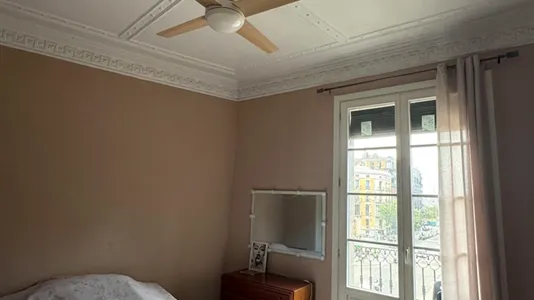 Rooms in Barcelona Ciutat Vella - photo 2