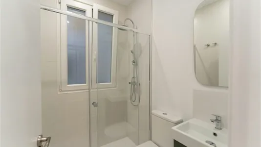 Rooms in Madrid Chamberí - photo 9