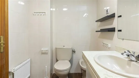 Rooms in Madrid Hortaleza - photo 10