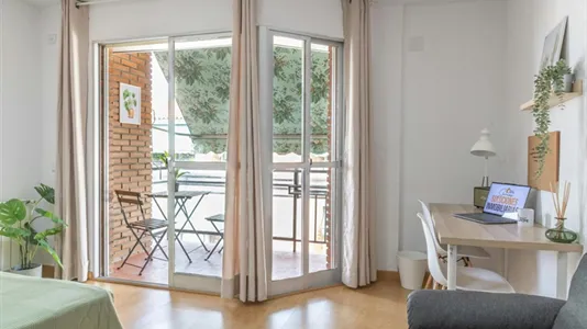 Rooms in Adaro - photo 6