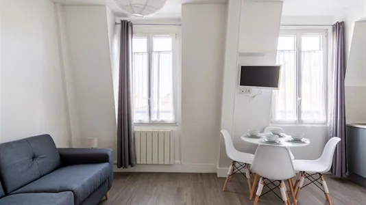 Apartments in Paris 8ème arrondissement - photo 4