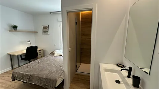 Rooms in Madrid Chamberí - photo 4