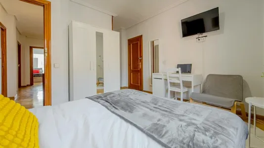 Rooms in Madrid Retiro - photo 7
