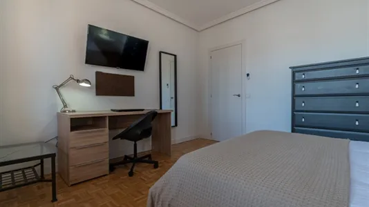 Rooms in Madrid Fuencarral-El Pardo - photo 10
