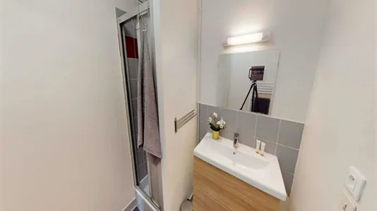 Rooms in Lyon - photo 10