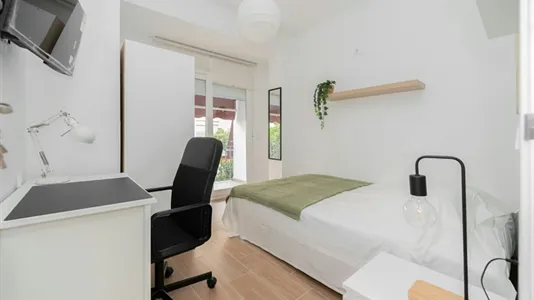 Rooms in Málaga - photo 7