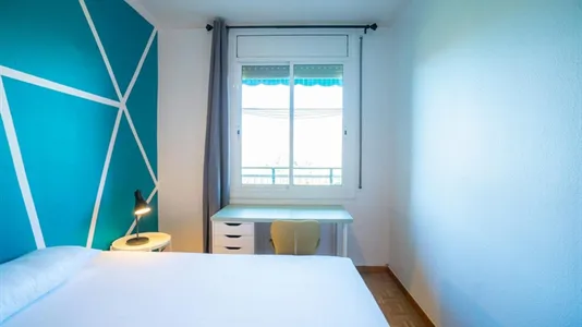 Rooms in Barcelona Sants-Montjuïc - photo 5