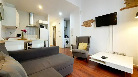 Apartments in Barcelona Ciutat Vella - photo 3