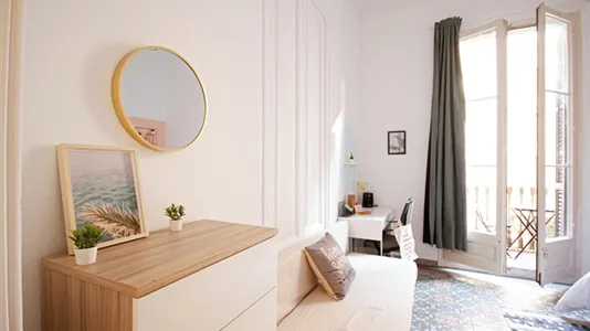 Rooms in Barcelona Eixample - photo 4
