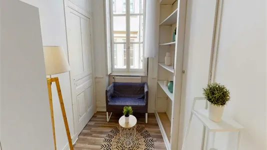 Rooms in Lyon - photo 4