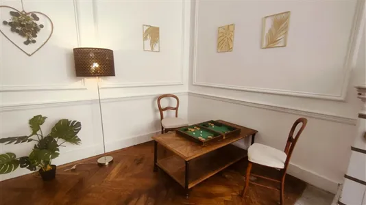 Apartments in Nîmes - photo 4