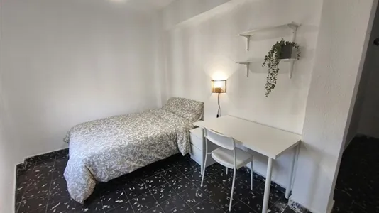 Rooms in Tavernes Blanques - photo 3