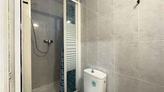 Rooms in Barcelona Ciutat Vella - photo 5