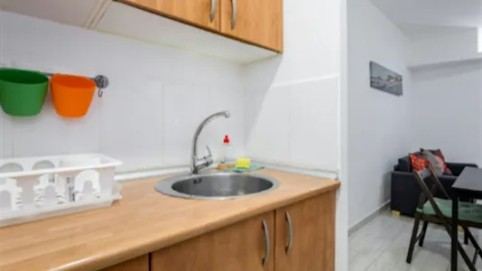 Rooms in Barcelona Ciutat Vella - photo 6