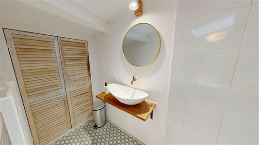 Houses in Bordeaux - photo 9