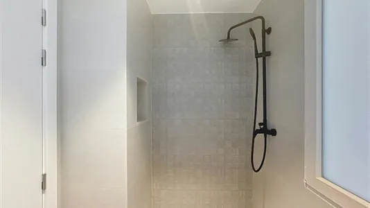 Rooms in Madrid Chamartín - photo 9