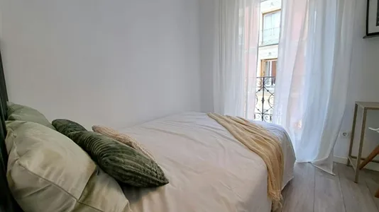 Rooms in Madrid Centro - photo 10