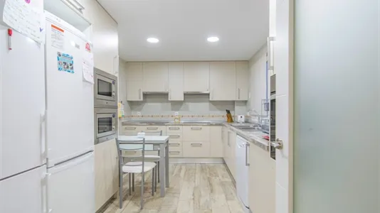 Rooms in Madrid Centro - photo 7