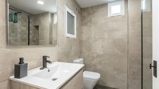 Rooms in Valencia Extramurs - photo 9