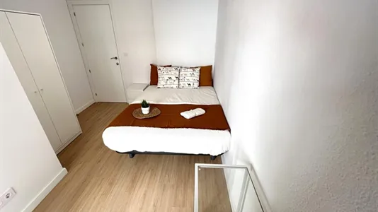 Rooms in el Camí de Vera - photo 4