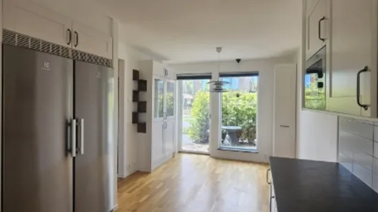 Houses in Upplands Väsby - photo 8