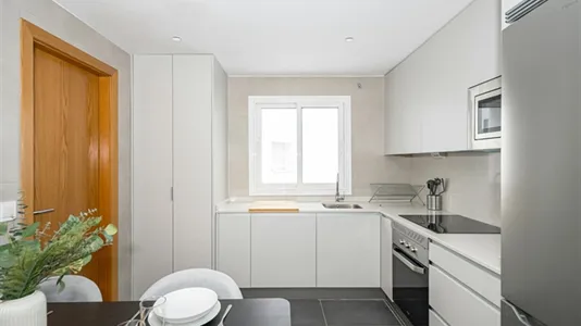 Rooms in Madrid Chamartín - photo 9