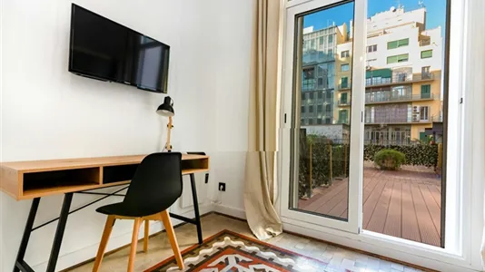Rooms in Barcelona Eixample - photo 5