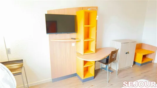 Apartments in Bobigny - photo 5