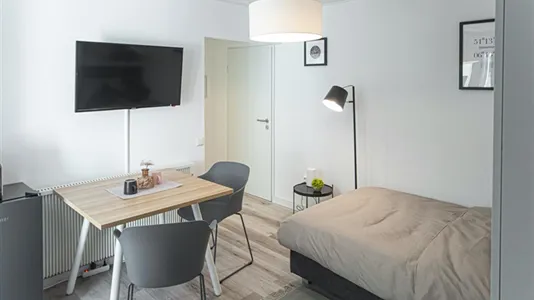 Apartments in Dusseldorf - photo 8