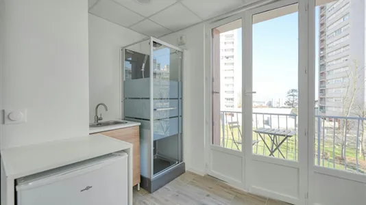 Apartments in Bobigny - photo 3